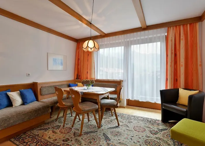 Апартаменти Haus Dejakom *