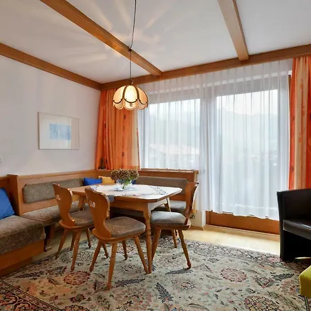 Apartment Haus Dejakom *